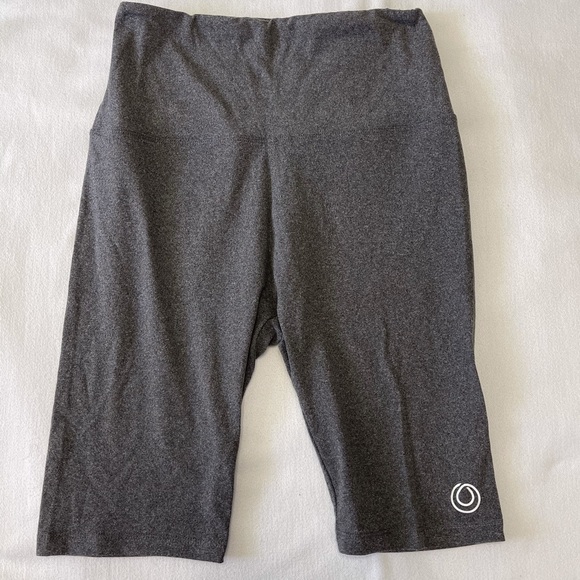 Monat Biker Shorts - Picture 1 of 2